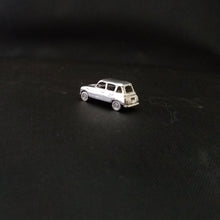 Laden Sie das Bild in den Galerie-Viewer, Renault 4 1:160