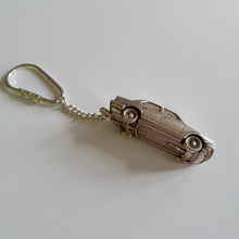 Load image into Gallery viewer, Alfa Romeo Guilietta key ring 1:87