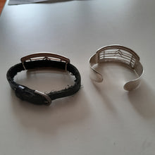 Load image into Gallery viewer, 2cv grill bracelet
