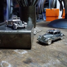 Charger l&#39;image dans la galerie, Traction Avant 15 six and decapotable in sterling silver
