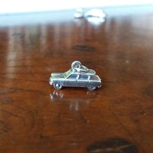Cargar imagen en el visor de la galería, Z-scale solid silver Ami6 Citroën pendant jewellery