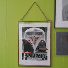 Cargar imagen en el visor de la galería, Glass and brass frame for posters