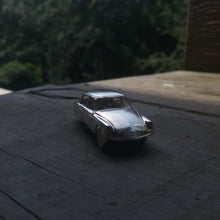 Load image into Gallery viewer, Citroen ID19 1:87 miniature silver