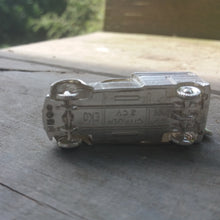Laden Sie das Bild in den Galerie-Viewer, Citroen AZU 1:87 miniature silver automotive art
