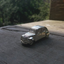 Load image into Gallery viewer, Citroen AZ 1:87 miniature car art