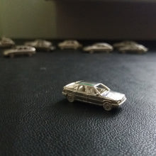 Cargar imagen en el visor de la galería, Citroen BX miniature 1:160 silver automotive jewel