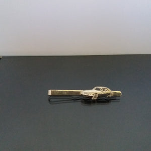 Tie clip or pin with car