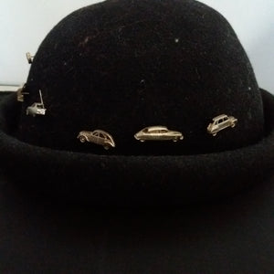 Tie clip or pin with car