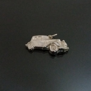 Traction Avant closed windows pendant