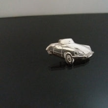 Charger l&#39;image dans la galerie, Citroën DS 2d pin sterling silver