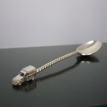 Cargar imagen en el visor de la galería, AZU on silver spoon classic fourgonette jewel