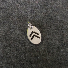 Cargar imagen en el visor de la galería, Logo ancien pendant