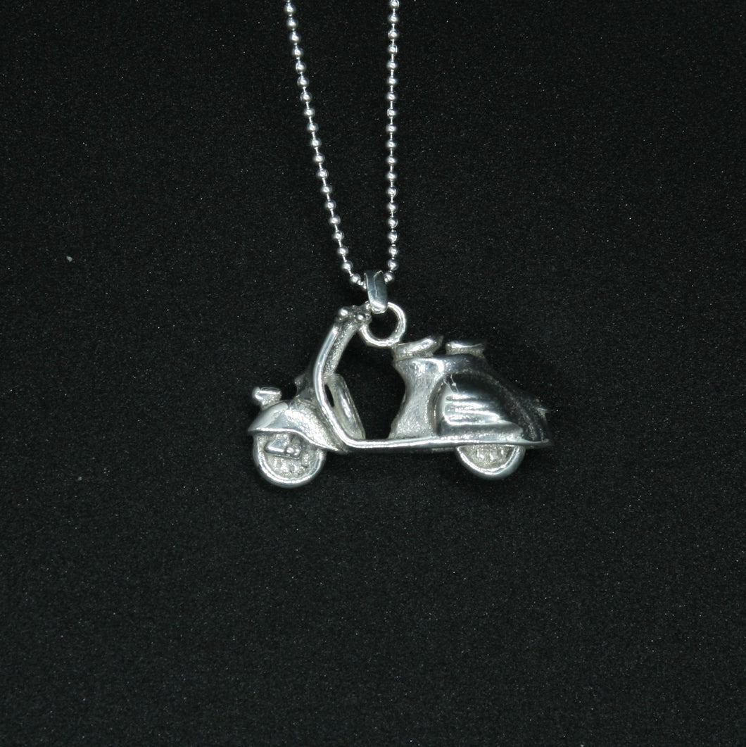 Vespa sprint pendant